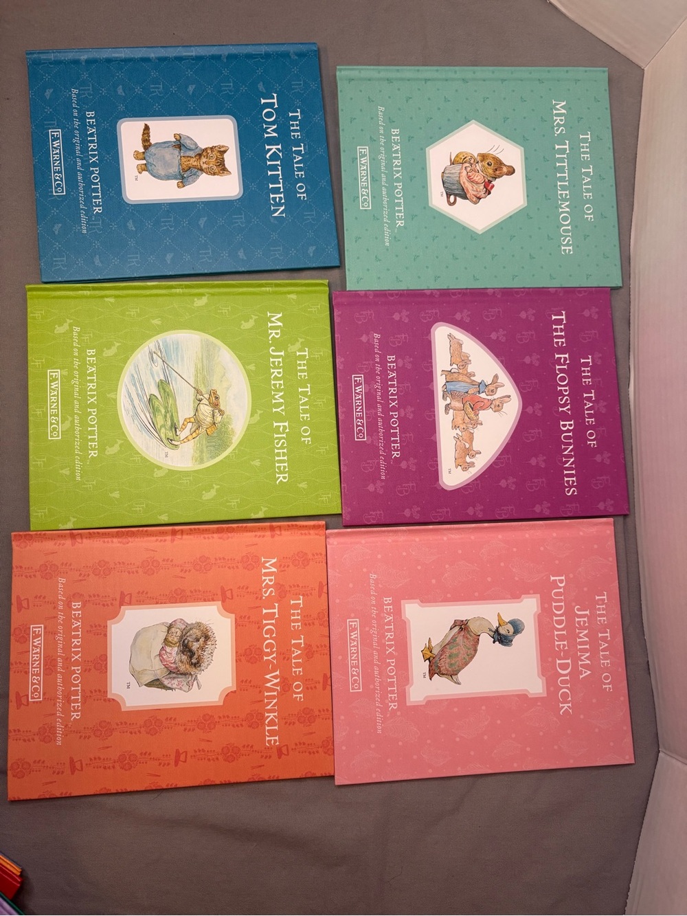 The Complete Peter Rabbit Library Box Set by Beatrix Potter - Yellow - Picture 8 of 9